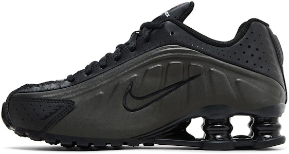 (JR) 耐克Shox R4“三重黑” CW2626-003 Lookbook (JR) 耐克Shox R4“三重黑” CW2626-003