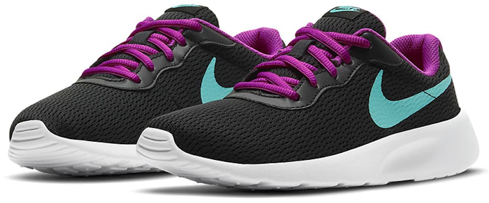 (JR) Nike Tanjun 'Hitam Lembayung Hyper' 818381-026 Lookbook (JR) Nike Tanjun 'Hitam Lembayung Hyper' 818381-026