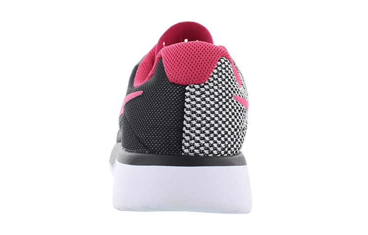 Shop Nike Tanjun Racer（GS）運動休閒鞋 黑粉色