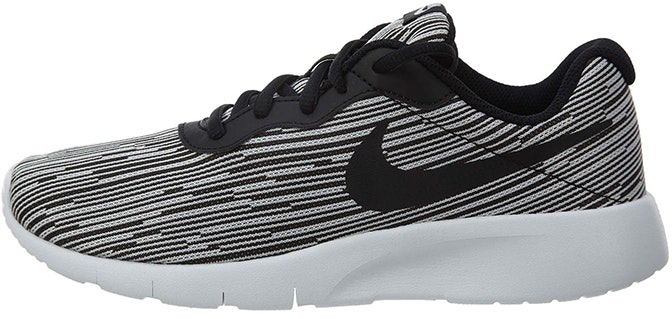 youth-nike-tanjun-se-low-top-black-white-859613-004