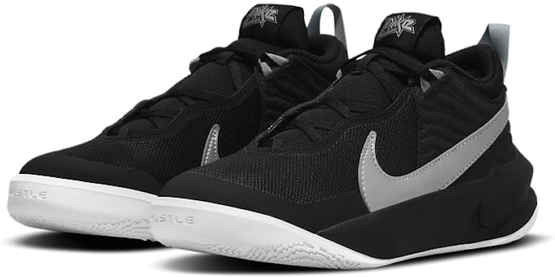 (JR) Nike Team Hustle D10 'Hitam Perak Metalik' CW6735-004 Lookbook (JR) Nike Team Hustle D10 'Hitam Perak Metalik' CW6735-004