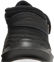 Nike Team Hustle D 10 FlyEase 中筒 復古籃球鞋 GS 黑紅 Sizing Nike Team Hustle D 10 FlyEase 中筒 復古籃球鞋 GS 黑紅