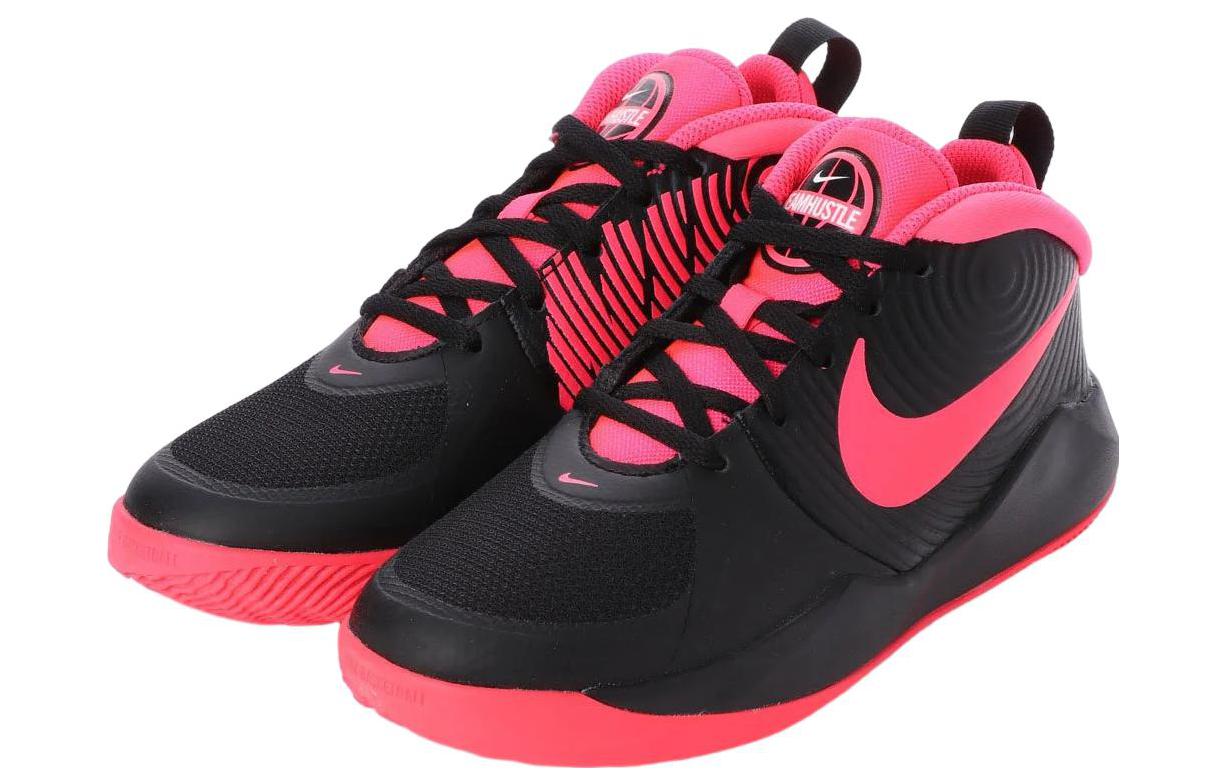 Lookbook (JR) 나이키 팀 허슬 D9 '블랙/레이서 핑크' AQ4224-002