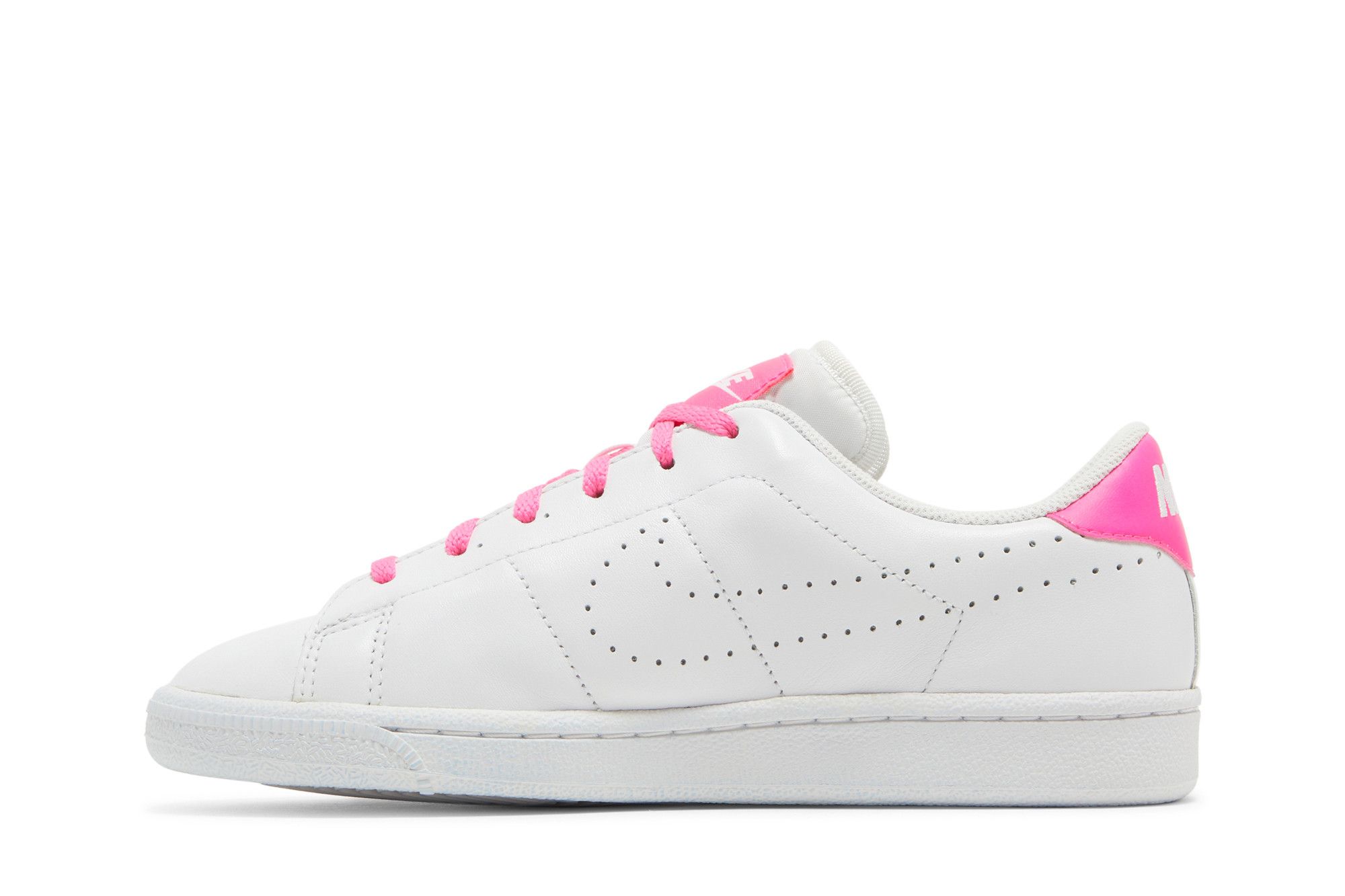 Lookbook (JR) Nike Tennis Classic Premium ''Wit Roze Blast'' 834151-106