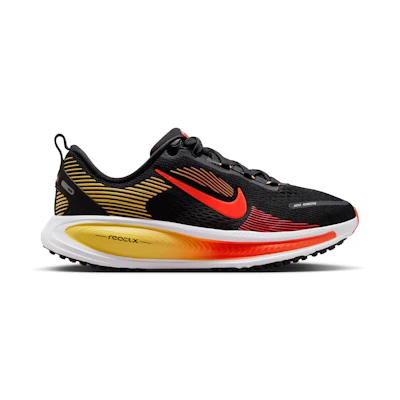 (Youth) Nike Vomero 18 'Black Light Crimson'