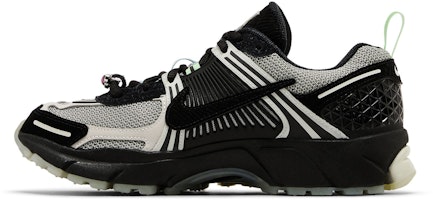 (JR) (청소년용) 나이키 보메로 5 '할로윈 - 스파이더' HQ3477-001 HQ3477-001 Lookbook (JR) (청소년용) 나이키 보메로 5 '할로윈 - 스파이더' HQ3477-001 HQ3477-001