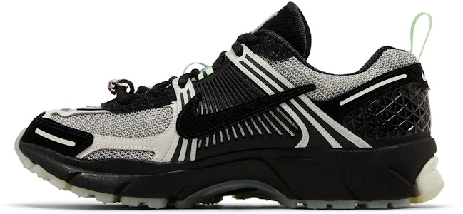 (JR) Nike Vomero 5 'Halloween - Araña' HQ3477-001 Lookbook (JR) Nike Vomero 5 'Halloween - Araña' HQ3477-001