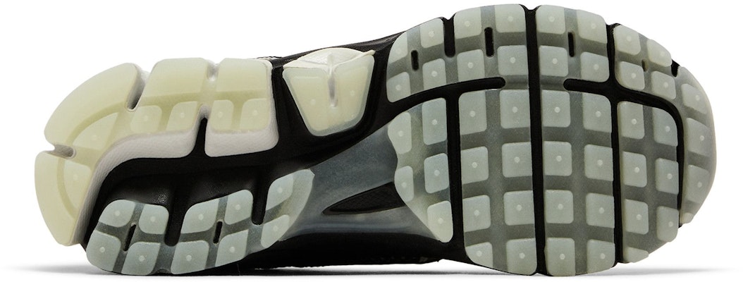 (Youth) Nike Vomero 5 'Halloween - Spider' HQ3477-001 Shop (Youth) Nike Vomero 5 'Halloween - Spider' HQ3477-001