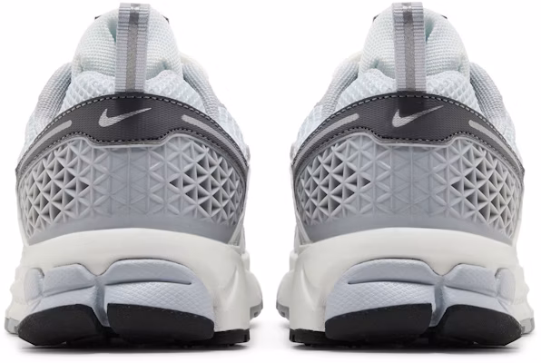(青少年)Nike Vomero 5 '純鉑金金屬銀' HF6998-002 Details for (青少年)Nike Vomero 5 '純鉑金金屬銀' HF6998-002