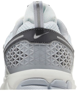 (青少年)Nike Vomero 5 '純鉑金金屬銀' HF6998-002 Sizing (青少年)Nike Vomero 5 '純鉑金金屬銀' HF6998-002