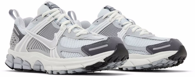 (青少年)Nike Vomero 5 '純鉑金金屬銀' HF6998-002 Cheap (青少年)Nike Vomero 5 '純鉑金金屬銀' HF6998-002