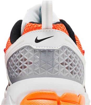 (Youth) Nike Vomero 5 'Total Orange' HF6998-800 Sizing (Youth) Nike Vomero 5 'Total Orange' HF6998-800