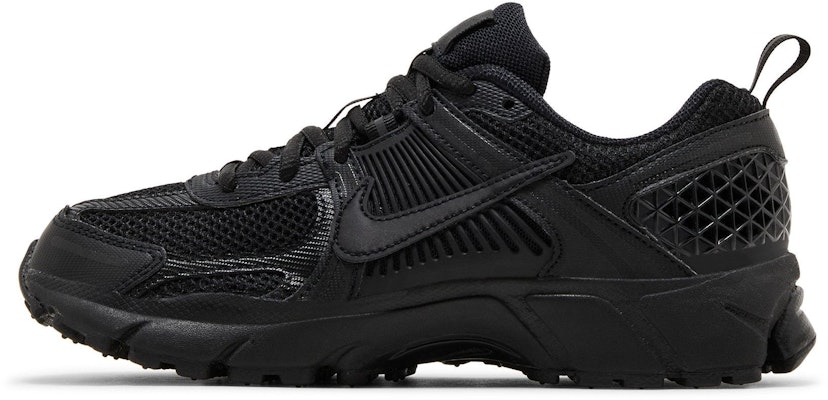 (Youth) Nike Vomero 5 'Triple Black' HF6998-001 Lookbook (Youth) Nike Vomero 5 'Triple Black' HF6998-001