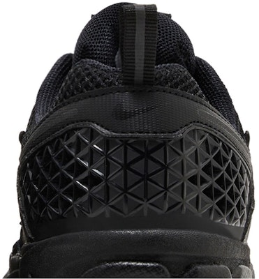 (Youth) Nike Vomero 5 'Triple Black' HF6998-001 Sizing (Youth) Nike Vomero 5 'Triple Black' HF6998-001