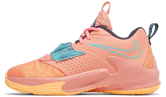 GS大童 Nike Zoom Freak 3 字母哥 實戰籃球鞋 螢光橙 Lookbook GS大童 Nike Zoom Freak 3 字母哥 實戰籃球鞋 螢光橙