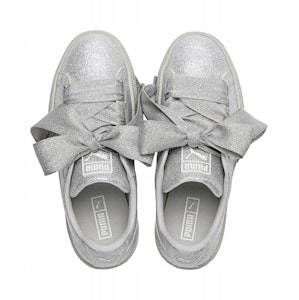 大童 PUMA Basket Heart Silver 低筒 兒童板鞋 銀色 Lookbook 大童 PUMA Basket Heart Silver 低筒 兒童板鞋 銀色