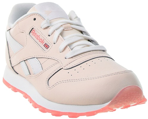 (JR) Reebok Classic Leather 'Rosa' FU9216 Lookbook (JR) Reebok Classic Leather 'Rosa' FU9216