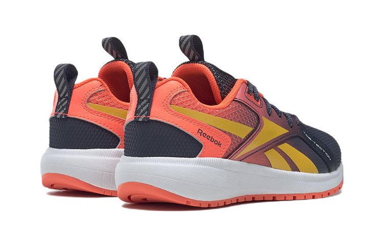 Shop (青少年) Reebok Durable XT '向量海軍藍橙火焰' GW9690