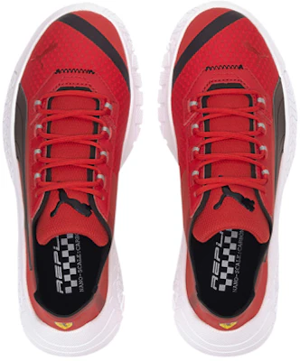 (JR) Scuderia Ferrari x Puma Replicat X Jr ''Rosso Corsa'' Schoenen 306473-01 Lookbook (JR) Scuderia Ferrari x Puma Replicat X Jr ''Rosso Corsa'' Schoenen 306473-01
