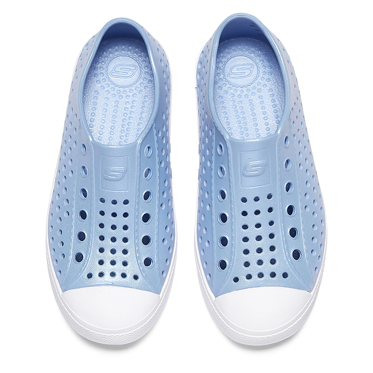 Shop (Youth) Skechers Clog 'Light Blue' 86941L-LTBL