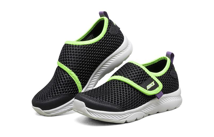 Lookbook (Youth) Skechers Comfy Grip 'Black Green' 660059L-BKLM