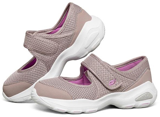大童 Skechers D'lites Ultra 瑪麗珍休閒鞋 薰衣草色 Lookbook 大童 Skechers D'lites Ultra 瑪麗珍休閒鞋 薰衣草色