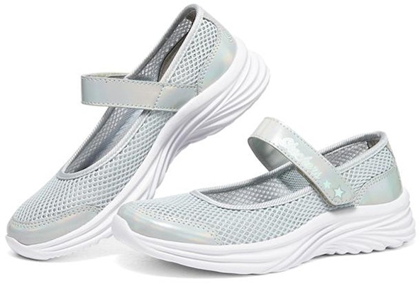 大童 Skechers Dreamy Dancer 瑪麗珍運動休閒鞋 灰色 Lookbook 大童 Skechers Dreamy Dancer 瑪麗珍運動休閒鞋 灰色