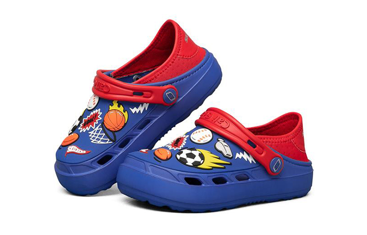 Lookbook 大童 Skechers Swifters 洞洞涼鞋 藍紅