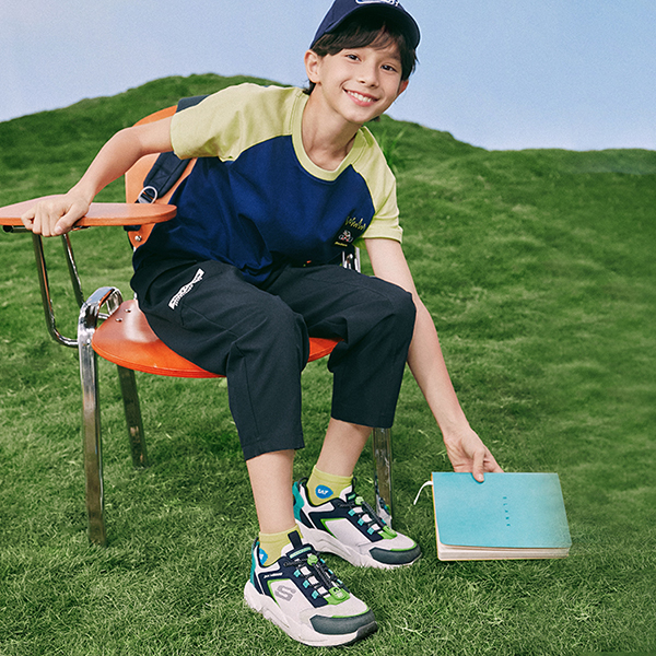 Sizing (JR) Skechers Ultrasurge ''Bianco Navy'' 405256L-WNV