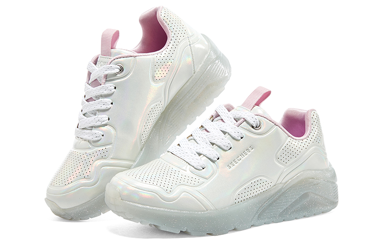 Shop 兒童 Skechers 女孩 減震耐磨 低幫 兒童板鞋 白色/銀色