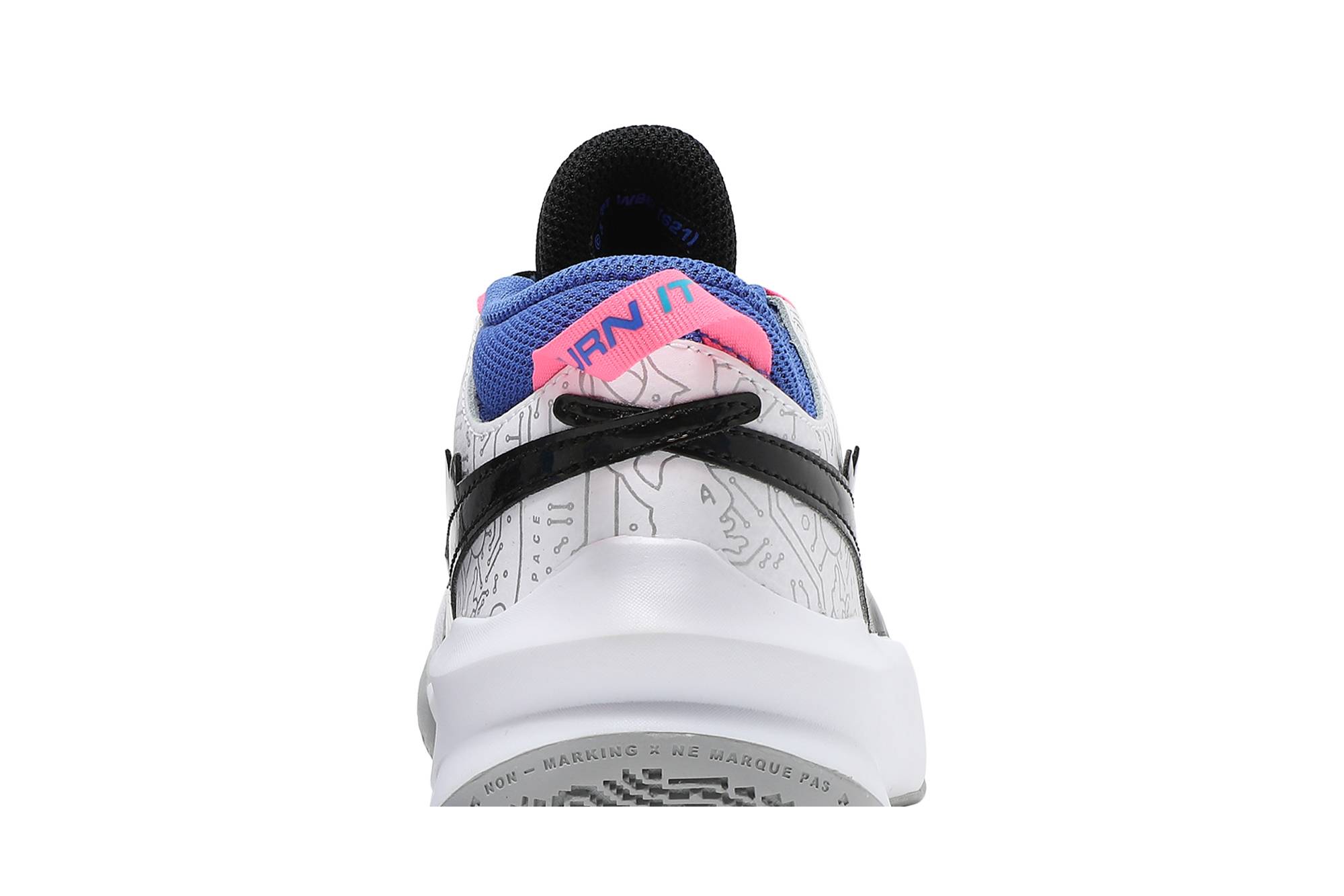 Sizing (JR) Space Jam x Nike Team Hustle D10 SE 'Cip Komputer' DH8053-100