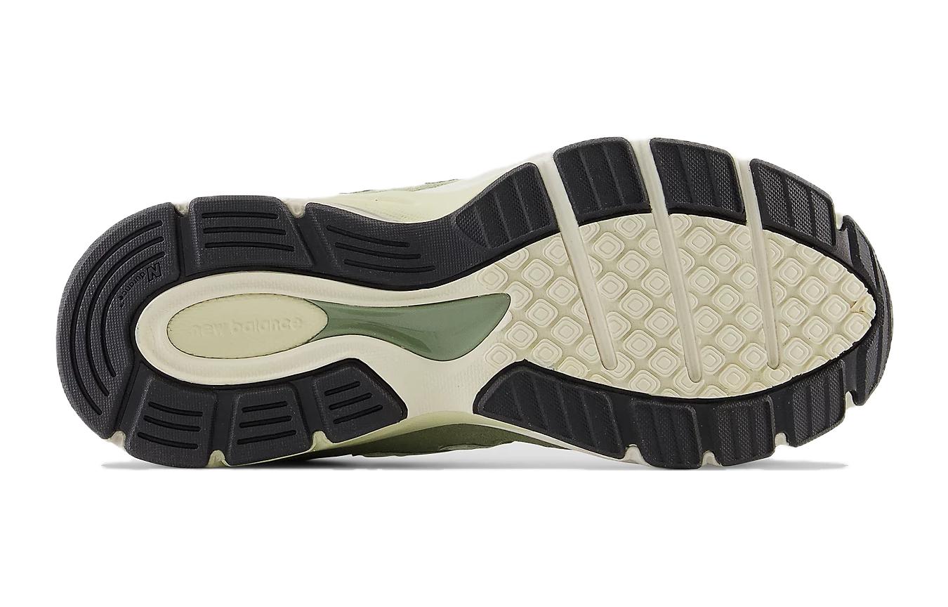 Shop (JR) (ユース) テディ サンティス x ニュー バランス 990v4 大人用 'オリーブ インセンス' GC990GT4 GC990GT4