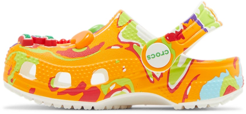 (JR) Trix x Crocs Classic Clog 'Kebangkitan dan Gaya' 207926-94S Lookbook (JR) Trix x Crocs Classic Clog 'Kebangkitan dan Gaya' 207926-94S
