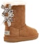 Shop (JR) UGG Bailey Bow II 'Chestnut' Wanita Coklat Muda 1118835K-CHE