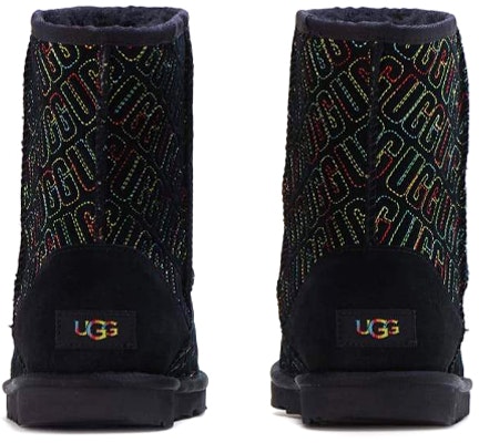 (JR) UGGクラシック2 グラフィックブーツ (黒) 1112383K-BLK Shop (JR) UGGクラシック2 グラフィックブーツ (黒) 1112383K-BLK