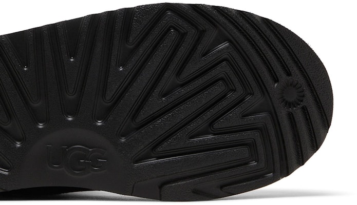 (Youth) UGG Classic II Boot Black 1017703K-BLK Purchase (Youth) UGG Classic II Boot Black 1017703K-BLK