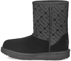 (Youth) UGG Classic Short 'Black Ugg Logo' 1129491K-BLK (Youth) UGG Classic Short 'Black Ugg Logo' 1129491K-BLK