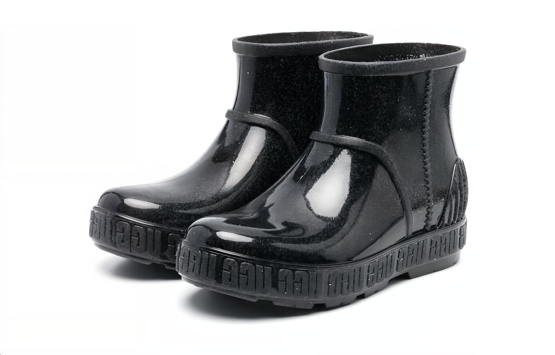 Order (JR) UGG Drizlita 黑色闪光短靴 1136476K-BLK