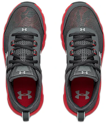(JR) Under Armour Assert 8 ''Zwart Rood'' 3022100-102 Shop (JR) Under Armour Assert 8 ''Zwart Rood'' 3022100-102