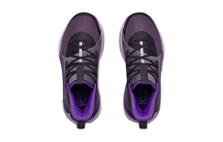 Shop (JR) Under Armour Curry 7 'Hari Perempuan Internasional' 3023302-500