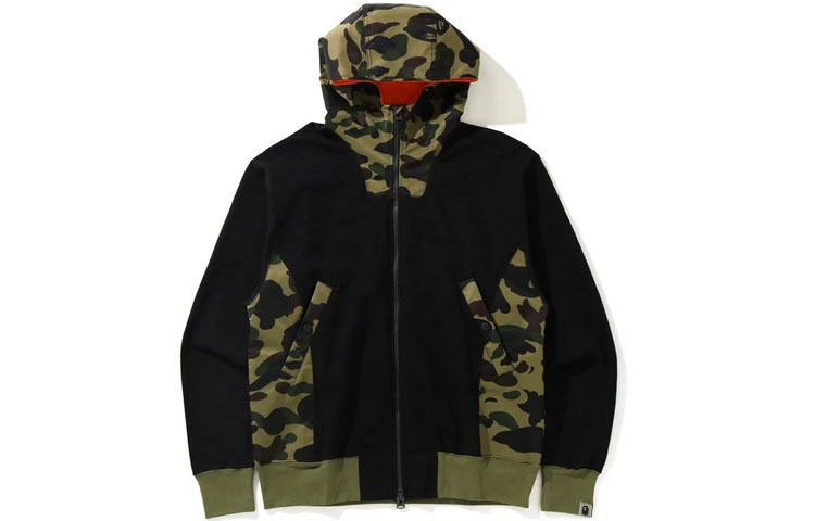 A BATHING APE BAPE  Military Camo Zip-Up Hoodie. 1H30-115-005
