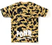 Lookbook A BATHING APE 猿人头迷彩图案鲨鱼短袖T恤 男女同款 黄色米色迷彩款 1F30-109-007