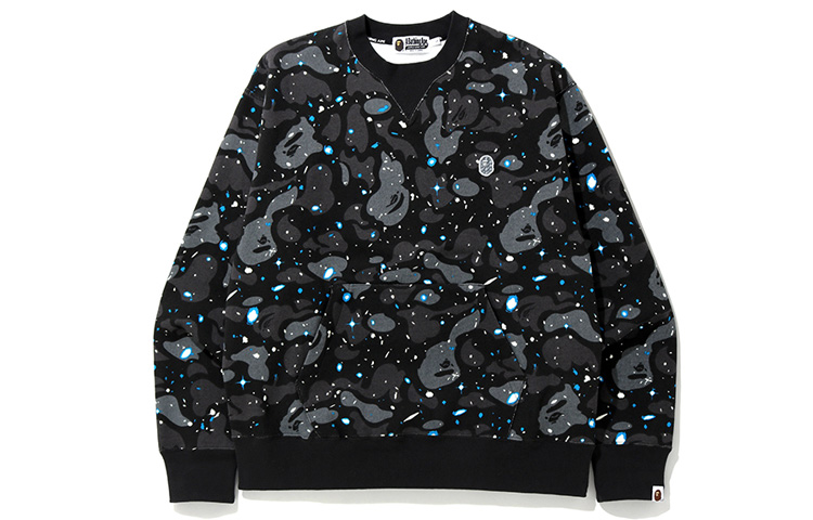 A BATHING APE BAPE Relaxed Fit Space Camo Glow Crewneck Unisex Sweatshirt. 0ZXSWM113008E