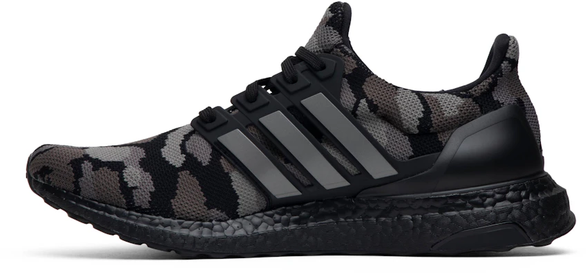 A Bathing Ape x adidas UltraBoost 4.0 'Black Camo' Hitam Kamuflase G54784 Lookbook A Bathing Ape x adidas UltraBoost 4.0 'Black Camo' Hitam Kamuflase G54784