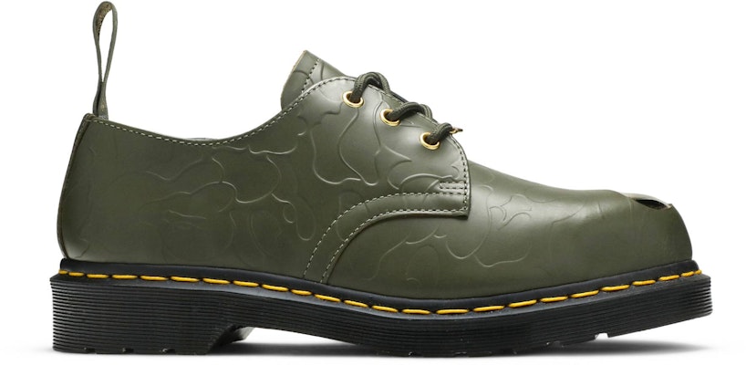 A Bathing Ape x Dr. Martens Emboss 1461 'Khaki' Lelaki Kasut Trendy 24920272 Buy A Bathing Ape x Dr. Martens Emboss 1461 'Khaki' Lelaki Kasut Trendy 24920272