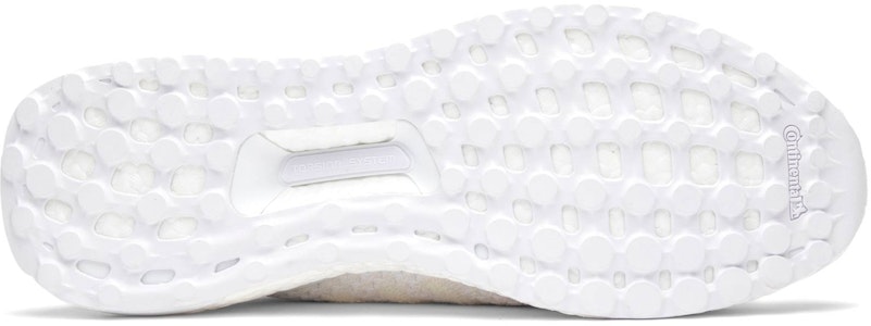 A Ma Maniere x Invincible x adidas UltraBoost 'Putih Triple' CM7880 Shop A Ma Maniere x Invincible x adidas UltraBoost 'Putih Triple' CM7880