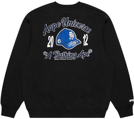 에이프 로고 자수 패치 디자인 크루넥 스웻셔츠. AAPSWMA353XXL Lookbook 에이프 로고 자수 패치 디자인 크루넥 스웻셔츠. AAPSWMA353XXL