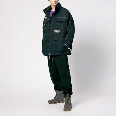 Jaket Aape Multi-Pocket Patchwork Logo High-Neck dengan Lencana Wajah Kera. AAPJKM7395XXF Shop Jaket Aape Multi-Pocket Patchwork Logo High-Neck dengan Lencana Wajah Kera. AAPJKM7395XXF