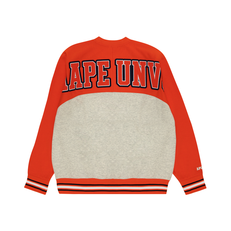 Lookbook Aape 오렌지 루즈핏 자수 레터링 크루넥 스웨트셔츠. AAPSWMA399XAM