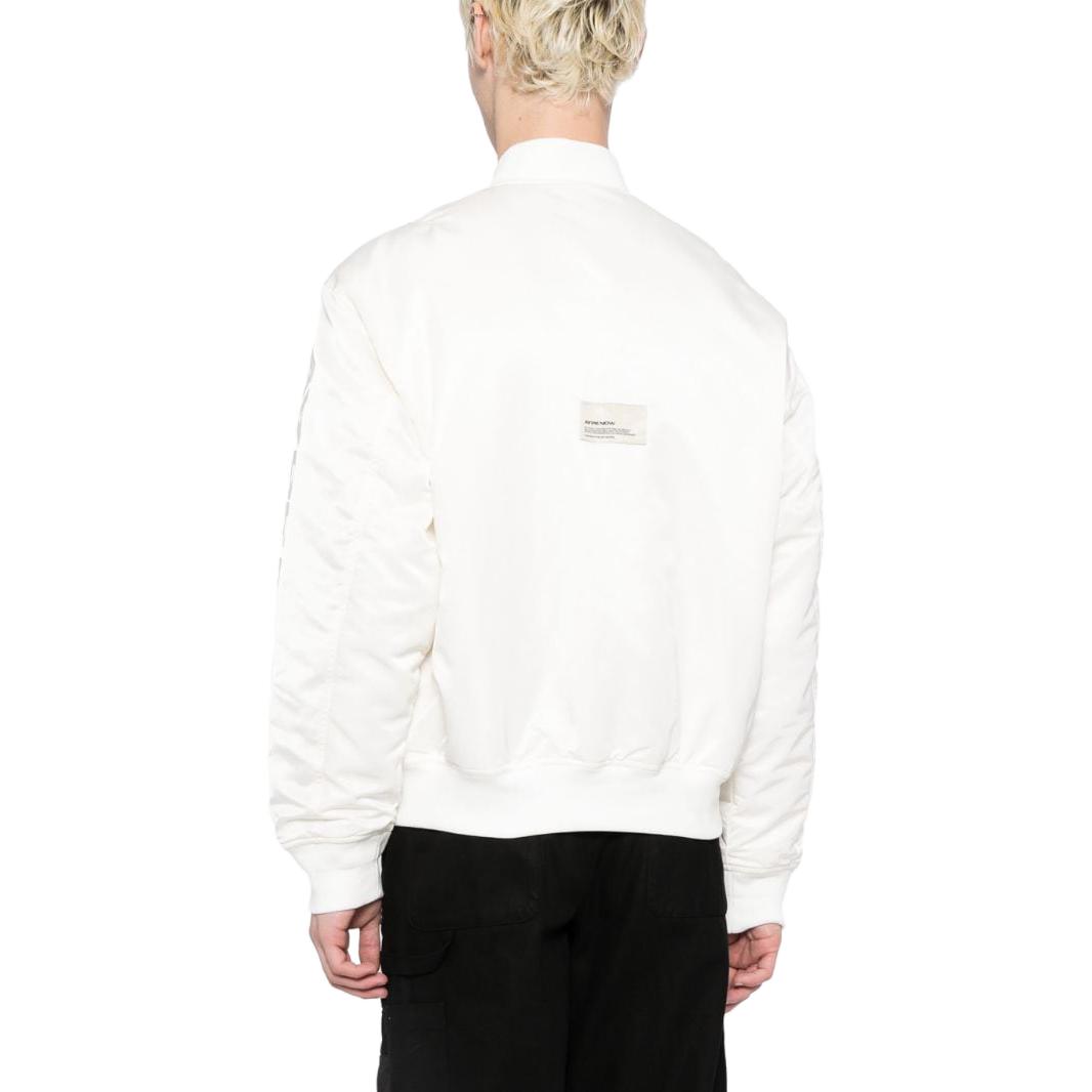 Lookbook AAPE 솔리드 컬러 로고 패치 야구 카라 집업 재킷. AJK7596XXL